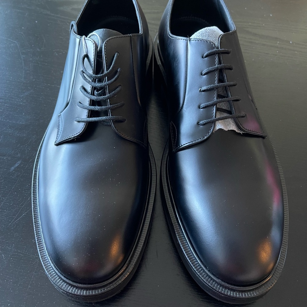 NWT AUTHENTIC Valentino mens dress shoes